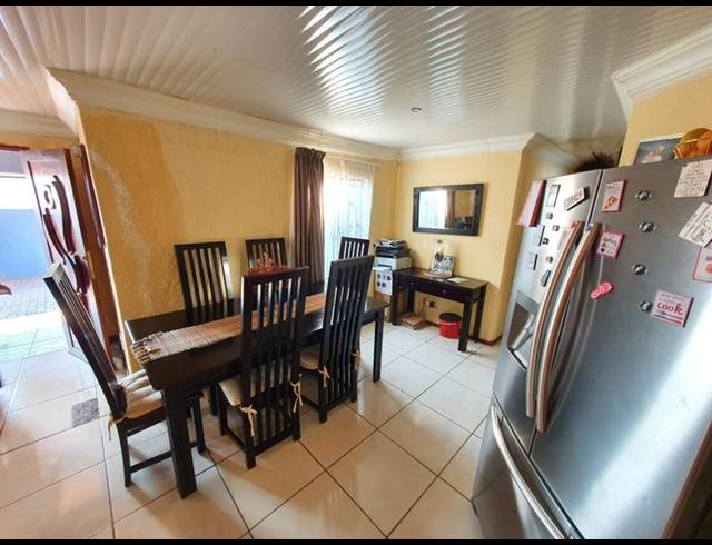 3 BEDROOM HOUSE FOR SALE IN THE ORCHARDS